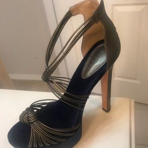 SHOES,Never worn. Very pretty shoes!